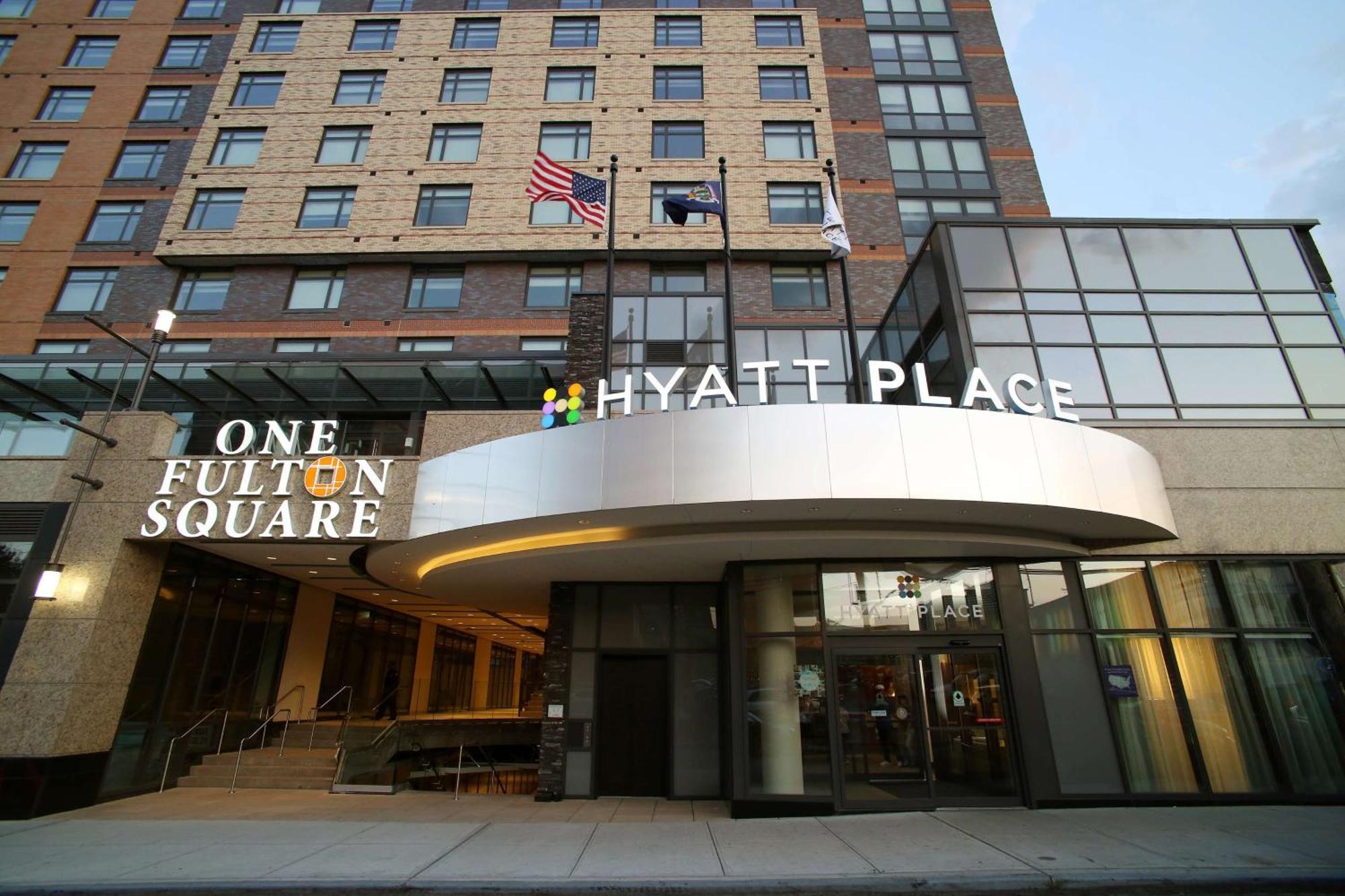 6 Smart Airport Hotels Near Flushing Meadows Worth Booking