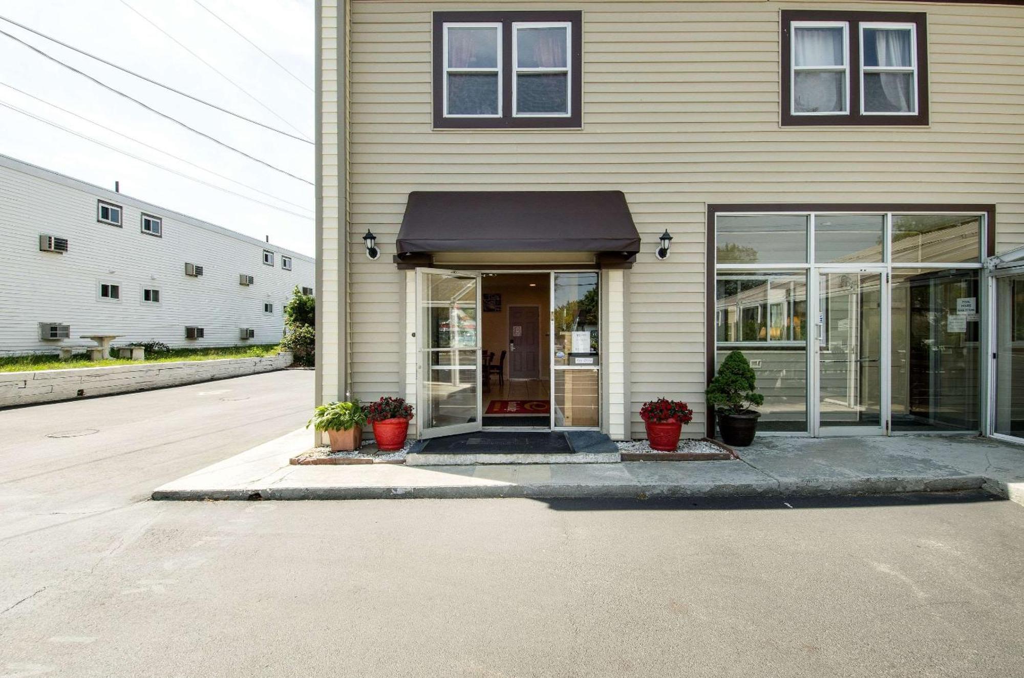 6 Smart Airport Hotels Near Kennedy Compound to Book