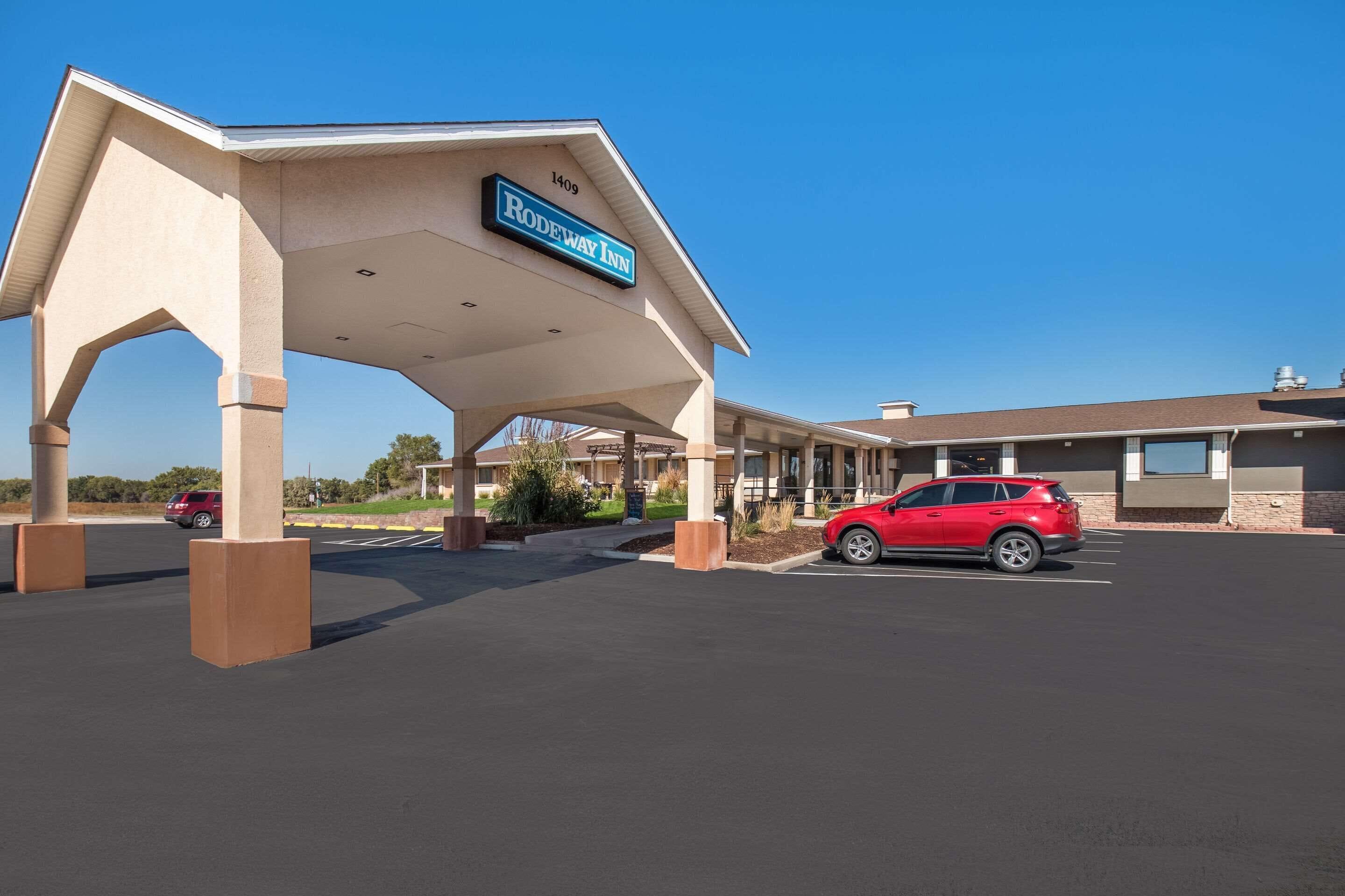 4 Top-Rated Rodeway Inn Hotels in Colorado to Book