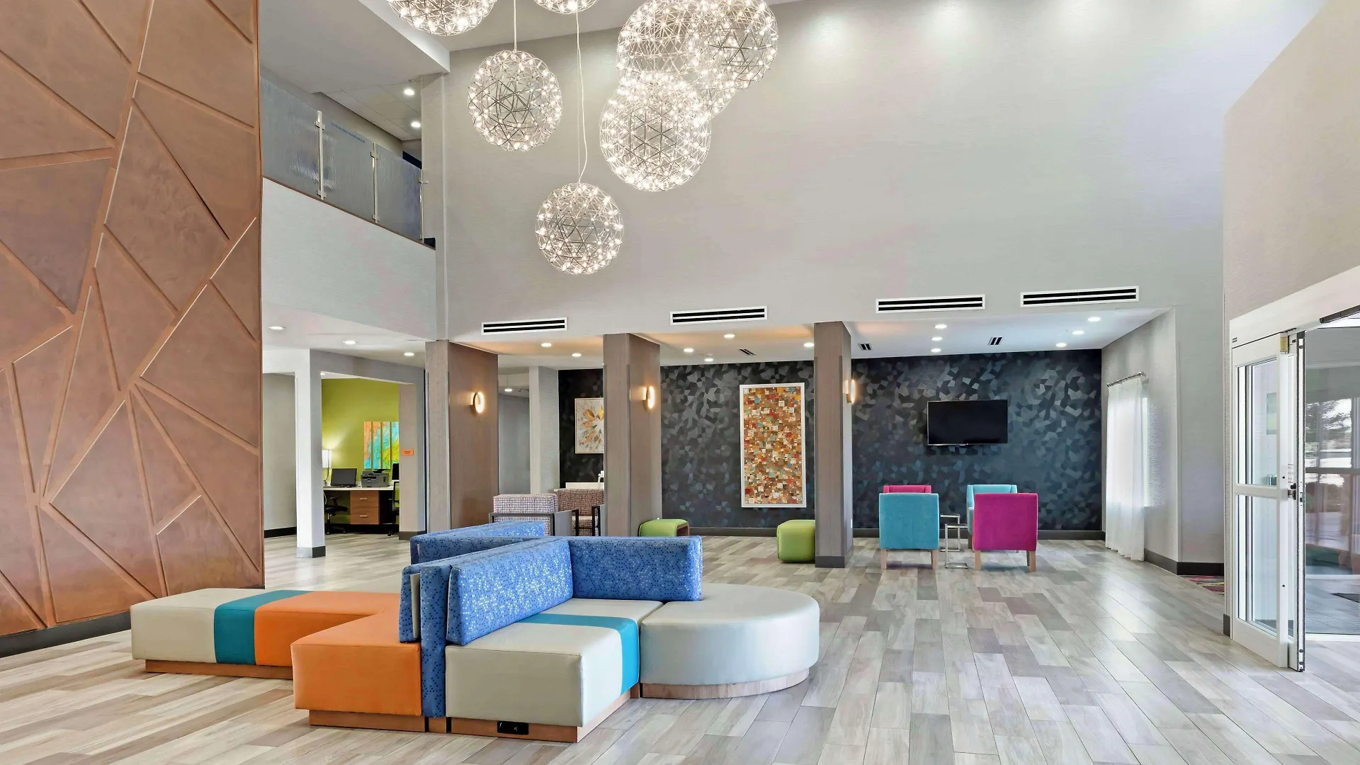Staying Near SCCI Hospital Amarillo: 10 Business Hotels Compared