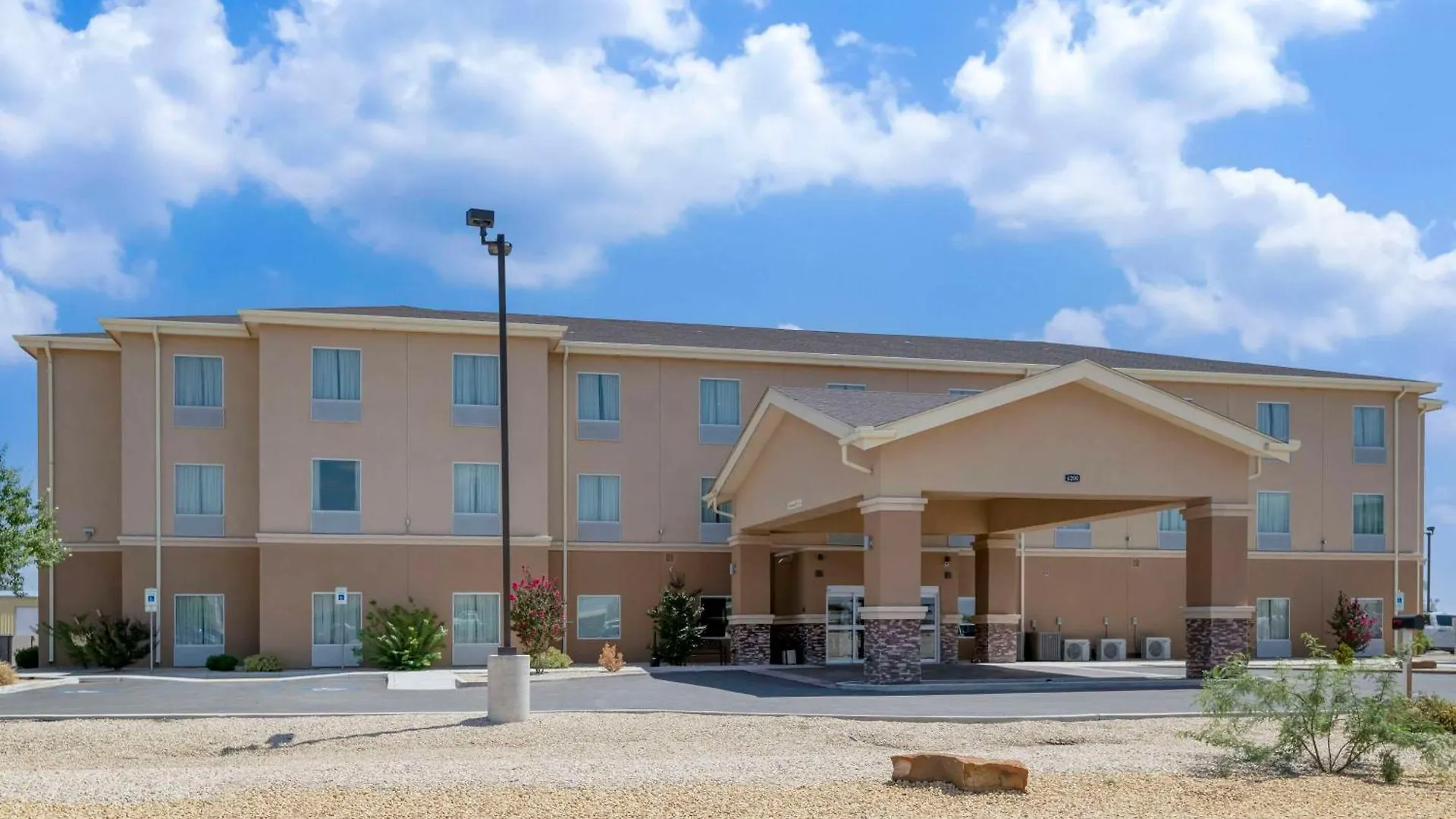 Where to Stay Near Carlsbad Center-Environmental: 4 Budget Hotels