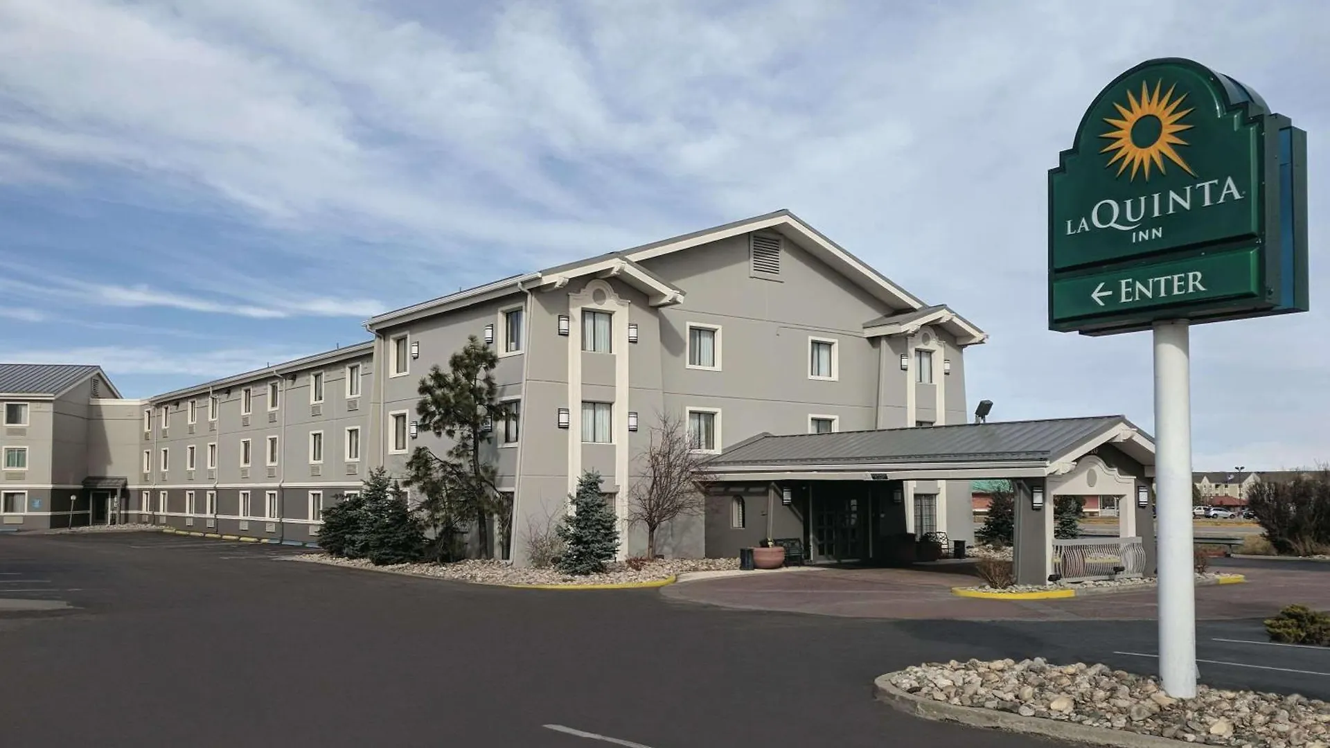 9 Best Airport Hotels in Wyoming for Stress-Free Stays