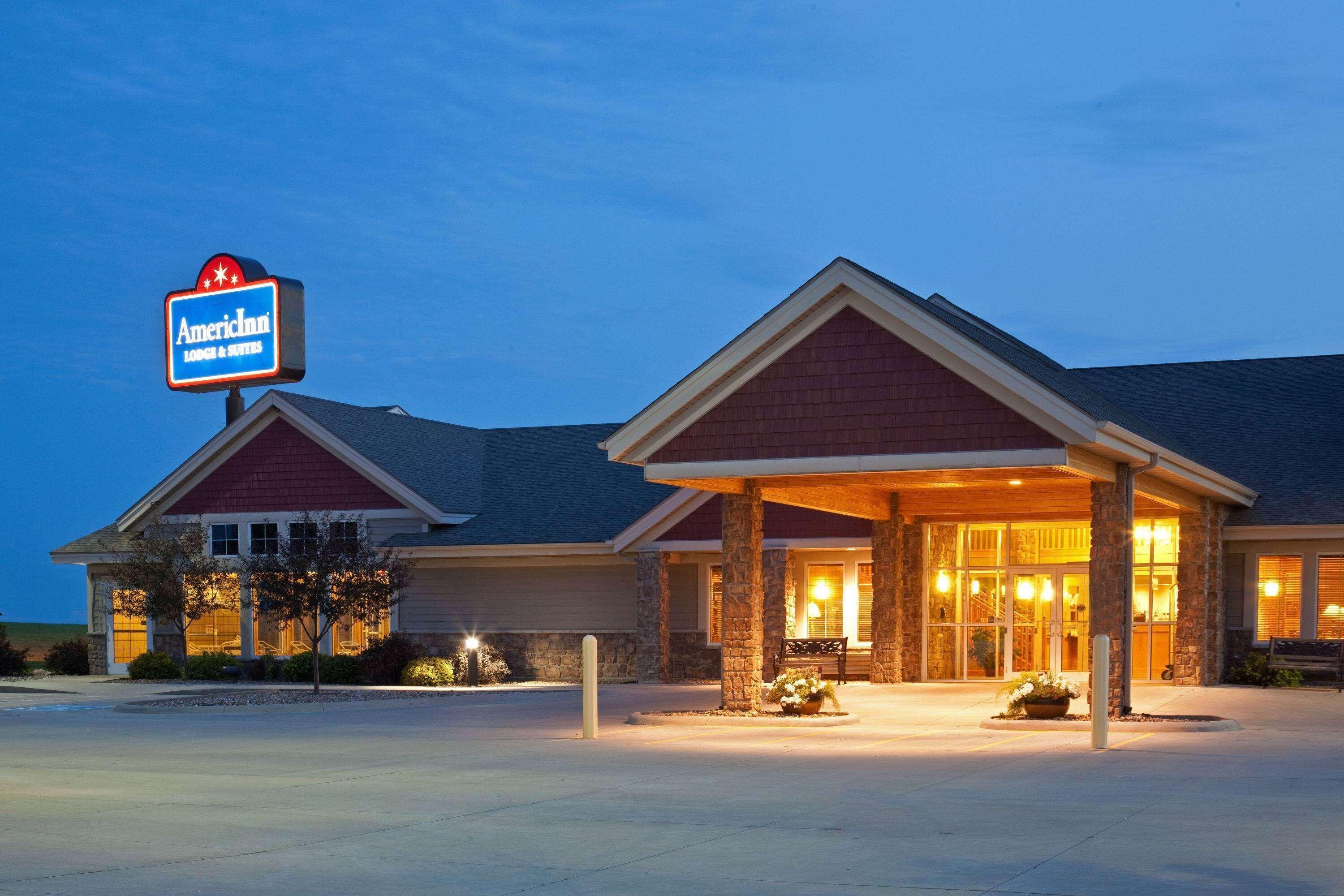 15 Business Hotels in Iowa That Deliver Where It Counts
