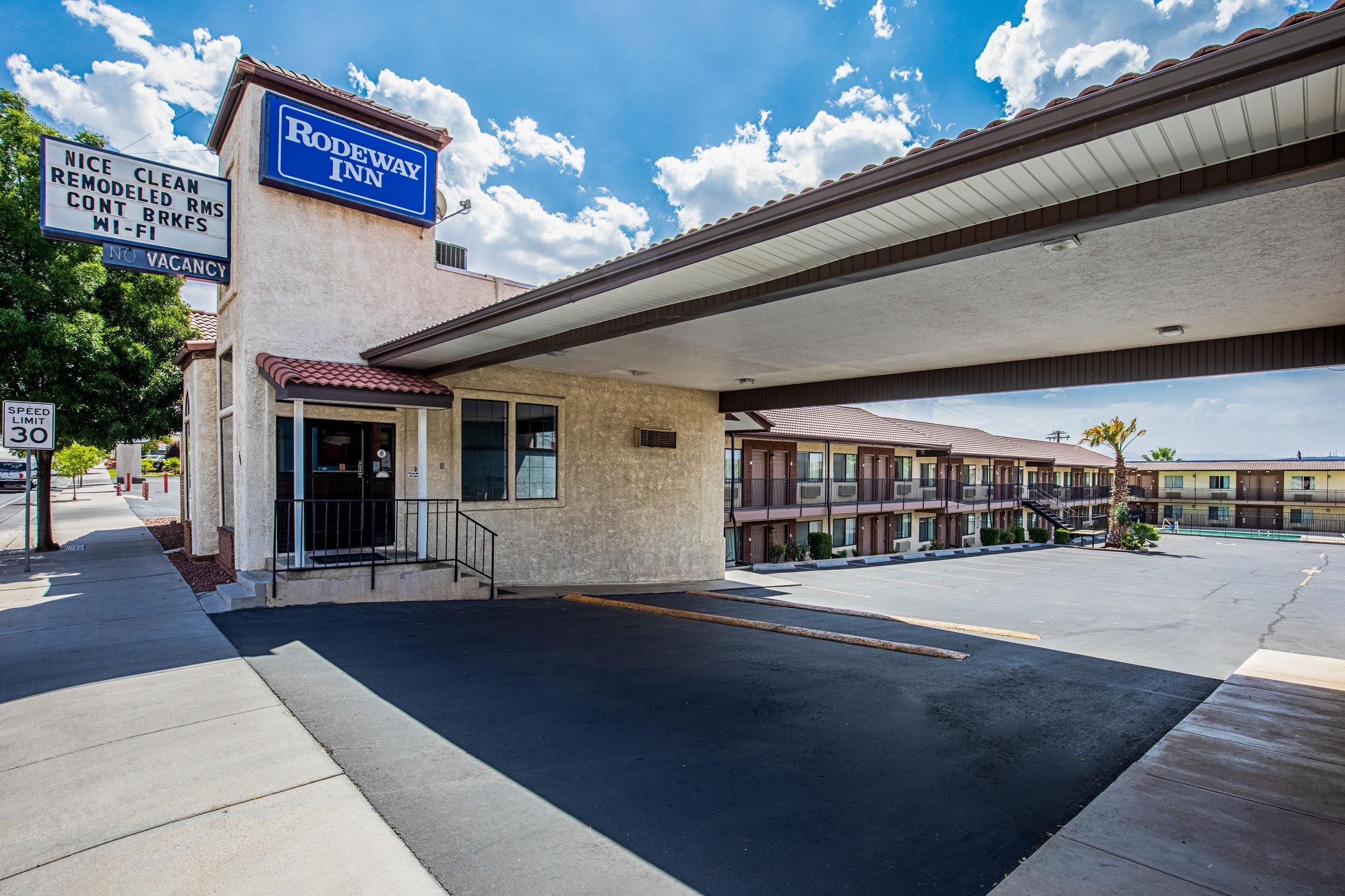 7 Affordable Hotels Close to Dixie Convention Center