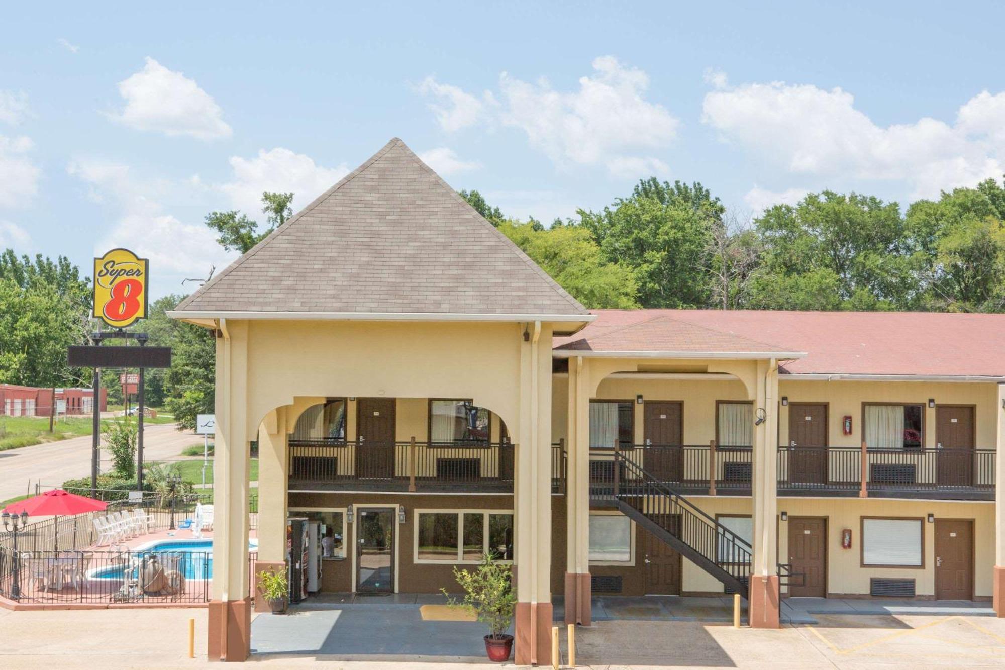 6 Smart Budget Hotels Near Sci Port Discovery Ctr Worth Booking